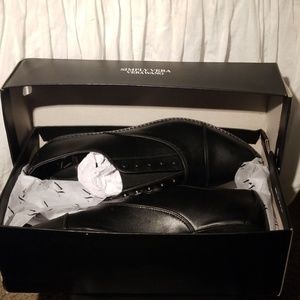 Vera Wang slip on Shallow style shoes